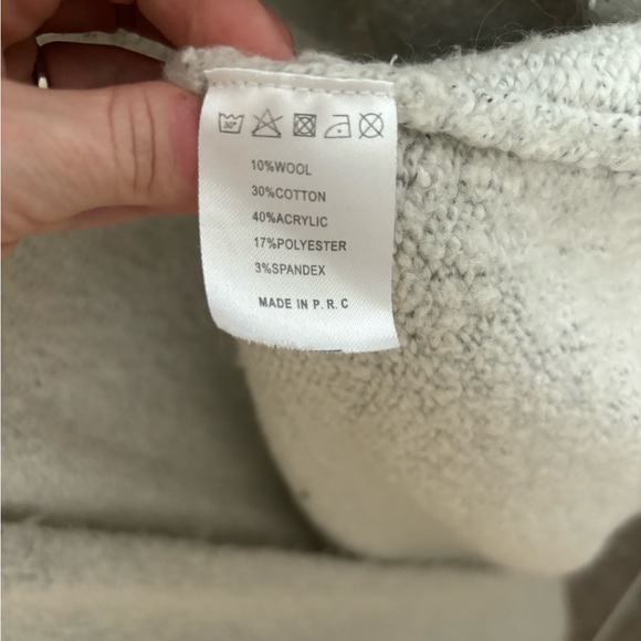 Brandy Melville Hooded Cardigan - Picture 4 of 4